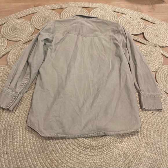 Carhartt Women's L Relaxed fit sage Shirt Button Down Long Sleeves Pockets - Picture 6 of 7